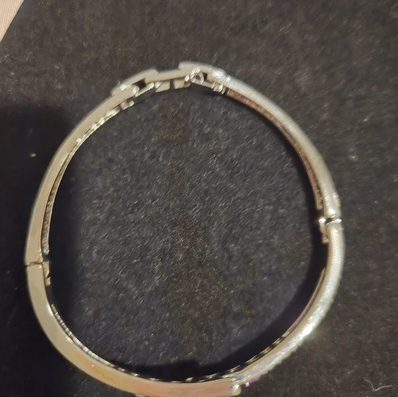 Luxury Fashion Jewelry - Picture 4 of 10